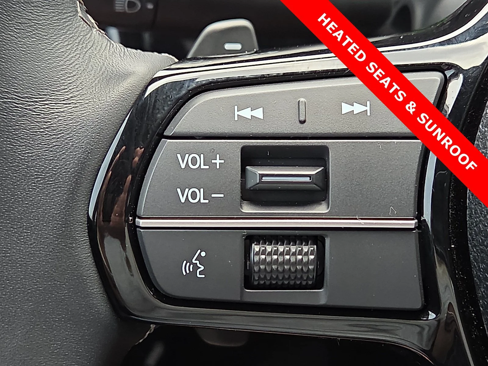 Used 2025 Solar Silver Metallic Honda Sport Touring image 21