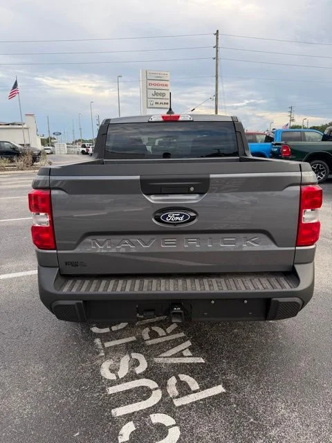 Certified Used 2025 Gray Ford XLT image 5