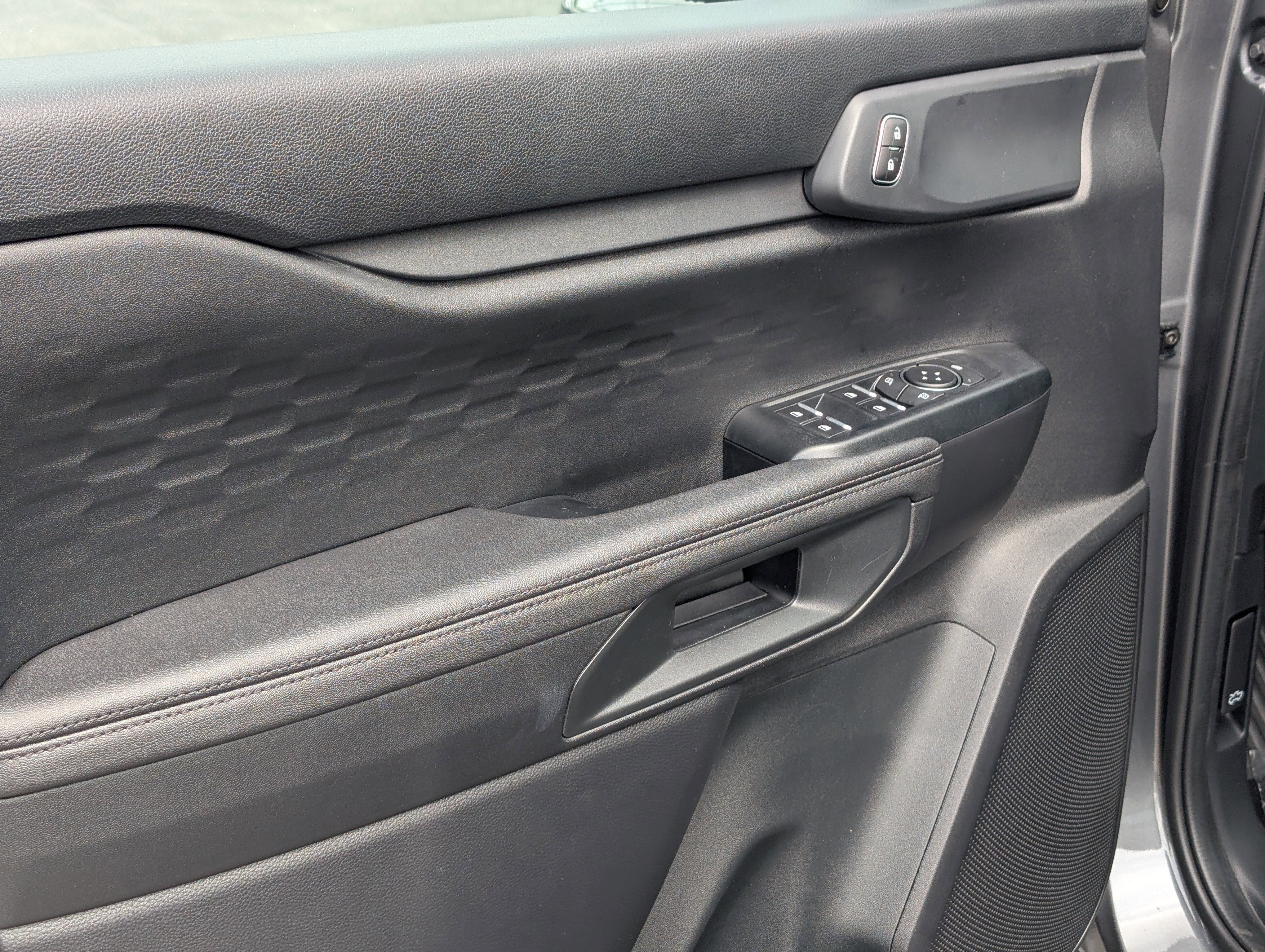 New 2026 Carbonized Gray Metallic FORD XLT image 16