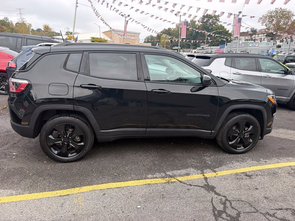 Certified Used 2018 Black Jeep Latitude image 3