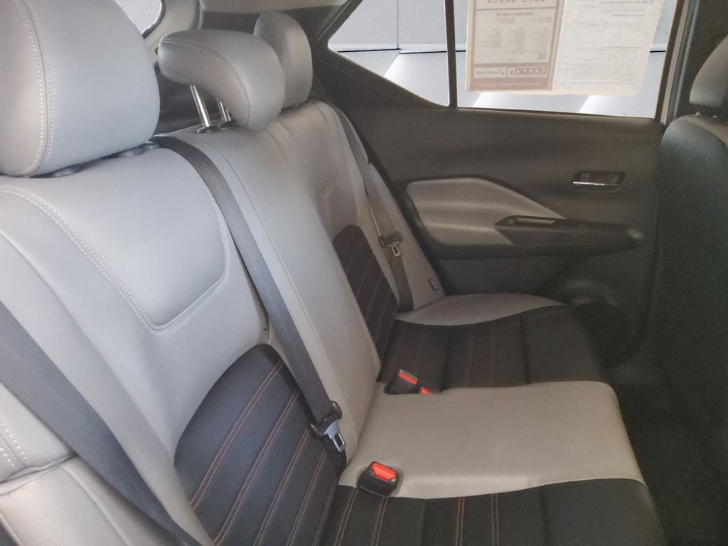 Used 2023 White Nissan SR image 16