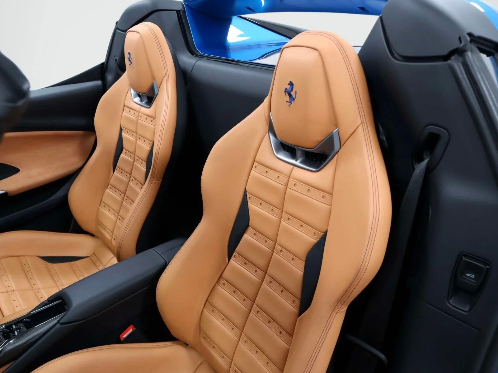 Certified Used 2024 Blu Corsa Ferrari  image 23