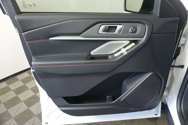 New 2026 Star White Metallic Tri-Coat Ford ST image 19