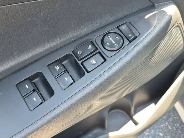 Used 2018 Black Hyundai Sport image 12