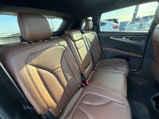 Used 2023 Silver Lincoln Reserve image 17