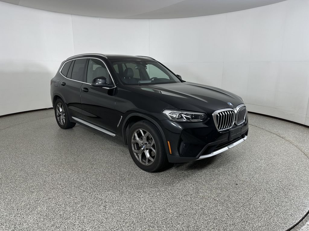 Used 2019 Black BMW xDrive30i image 4