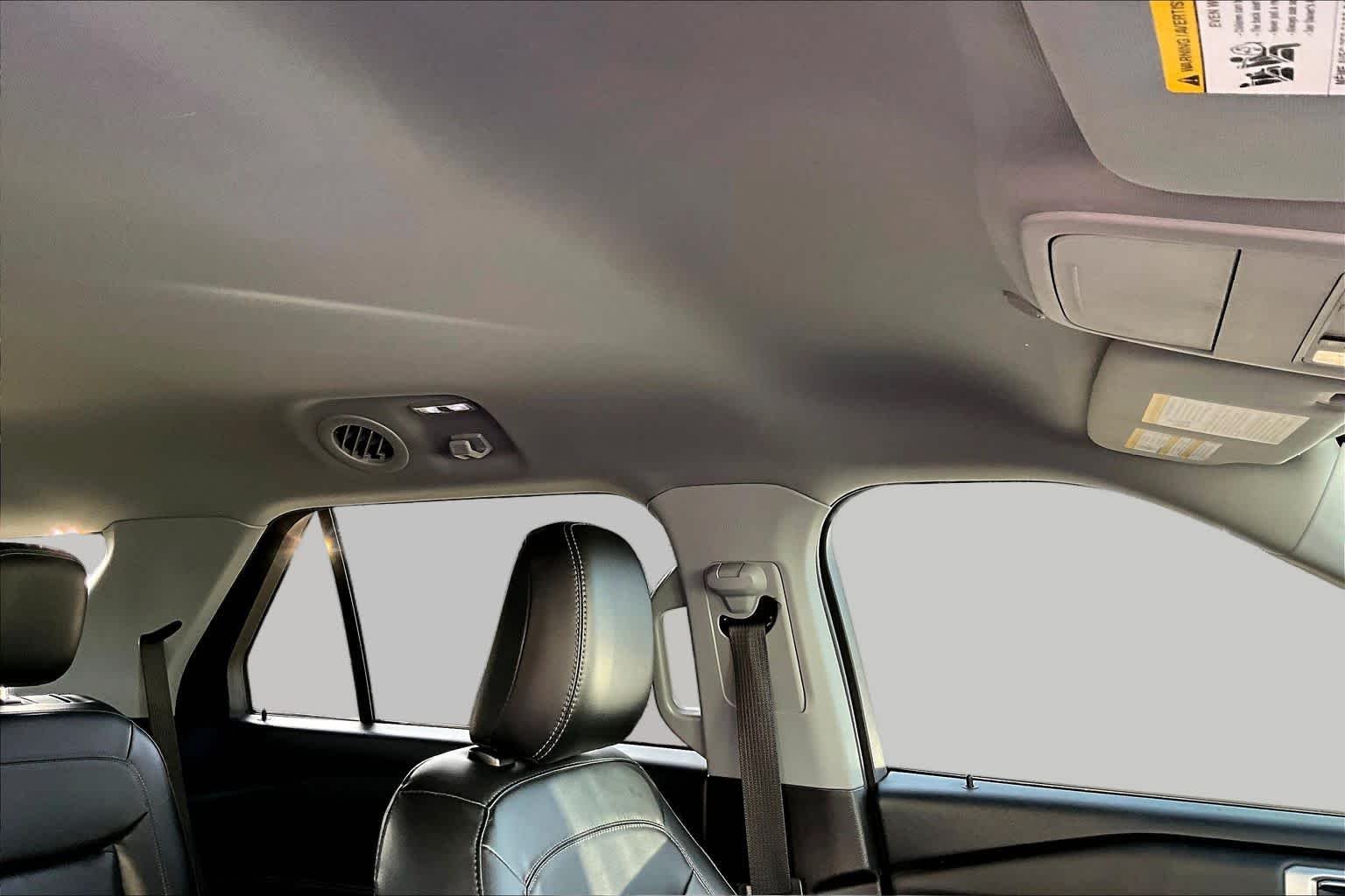 Used 2023 Agate Black Metallic Ford XLT image 17
