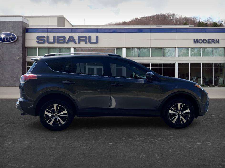 Used 2017 Magnetic Gray Metallic Toyota XLE image 4