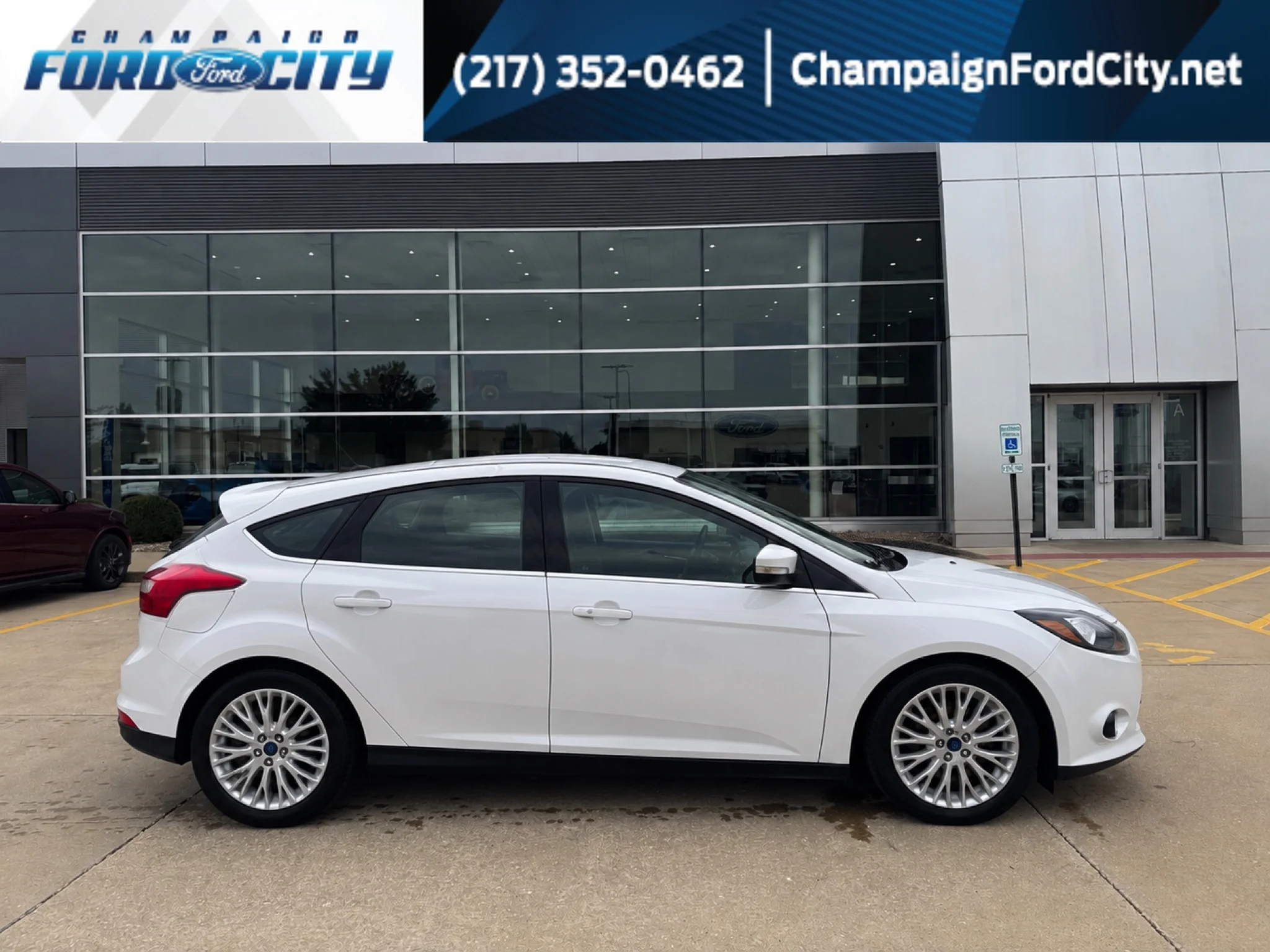Used 2012 White Platinum Metallic Tri-Coat Ford Titanium image 1