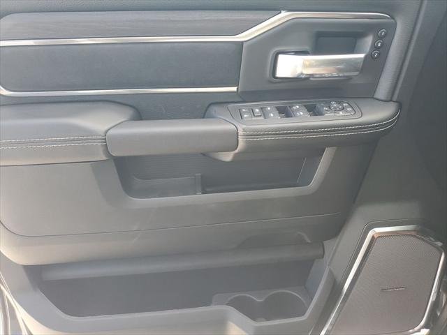 New 2026 Granite Crystal Metallic Clear-Coat Exterior Paint RAM LARAMIE image 19
