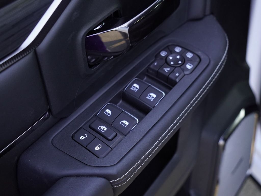 New 2026 Bright White Clear-Coat Exterior Paint RAM Rebel image 12