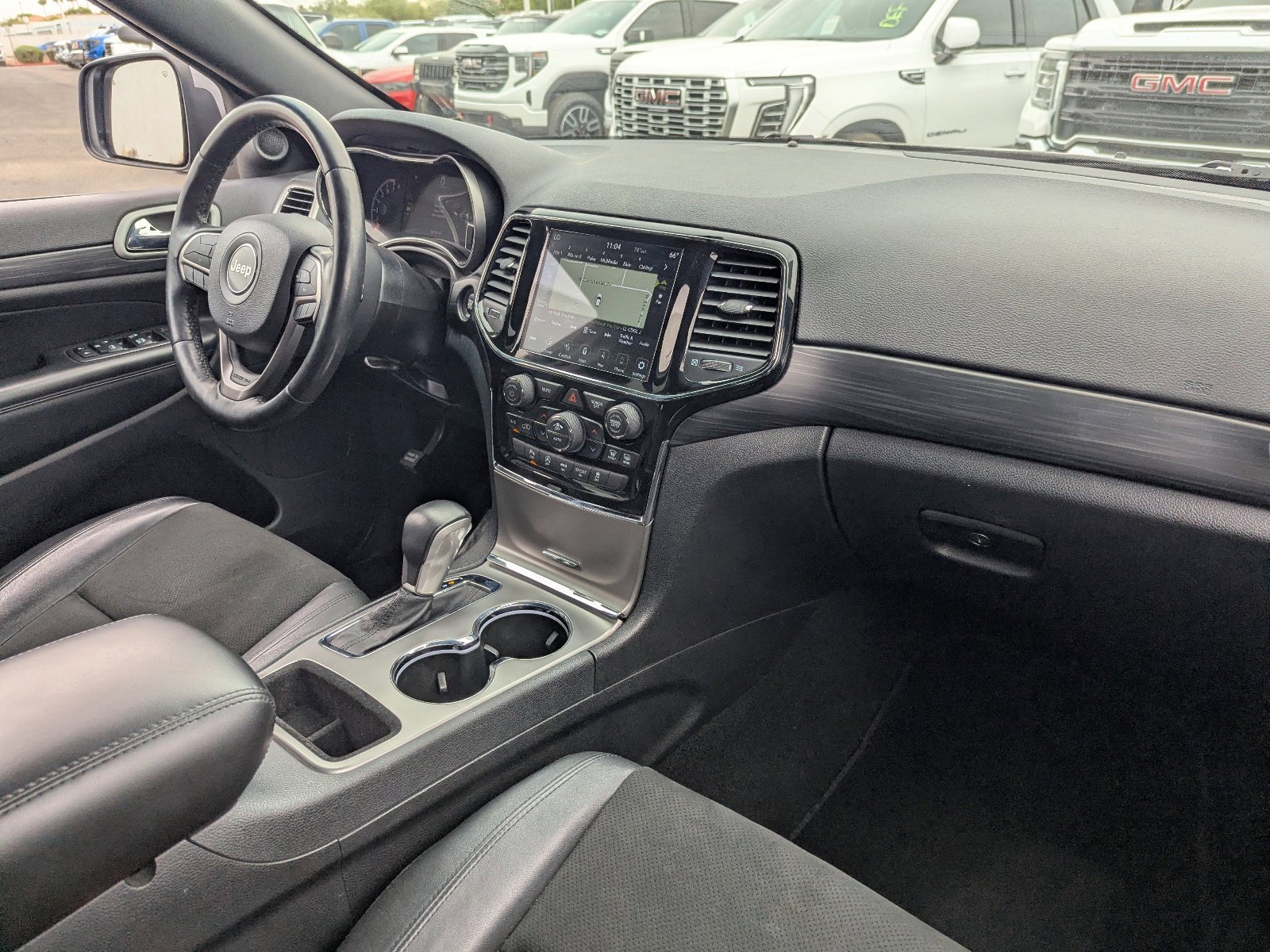 Used 2021 Billet Silver Metallic Clearcoat Jeep Laredo X image 7