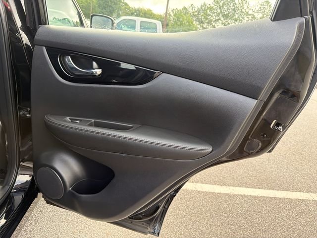 Used 2022 Black Nissan SL image 16