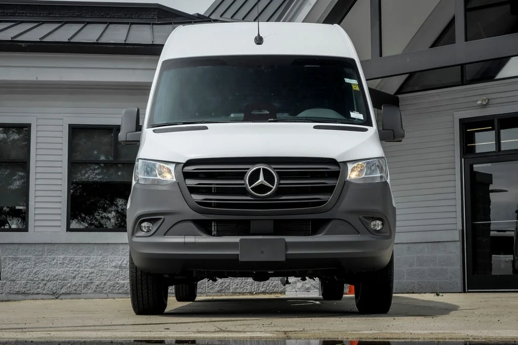 New 2026 Arctic White Mercedes-Benz  image 5