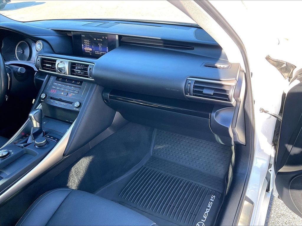 Used 2019 Eminent White Pearl Lexus 300 image 12