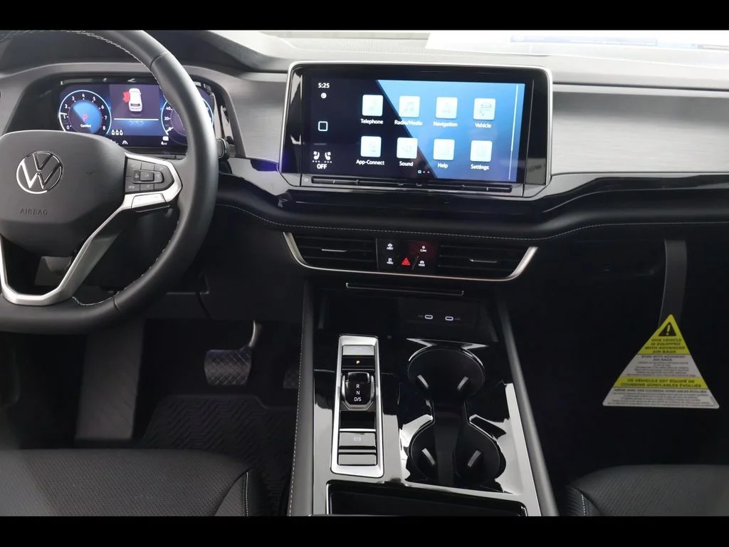 New 2026 Black Volkswagen 2.0T SE w/Technology image 16