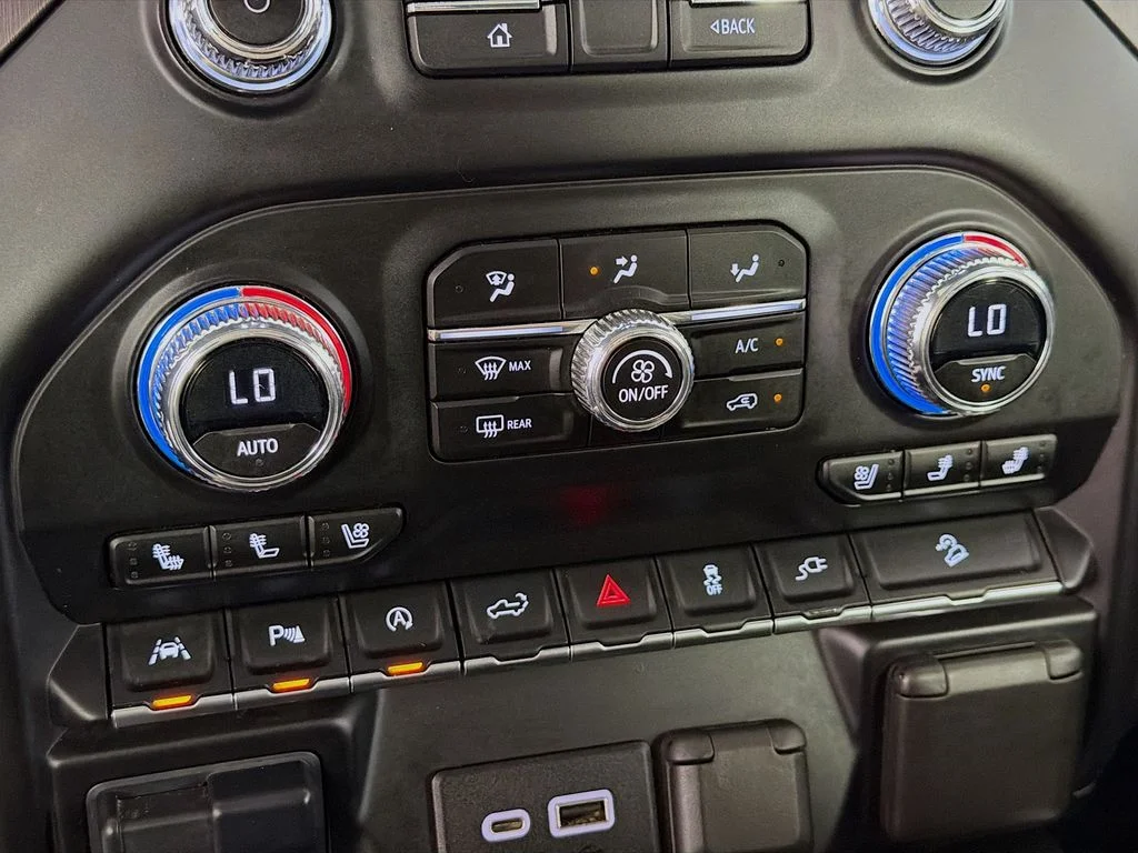 Used 2020 Blue GMC AT4 image 17