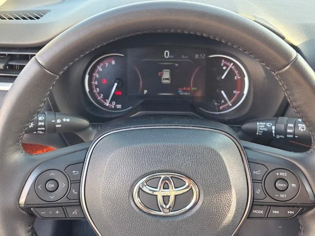 Used 2019 Red Toyota Adventure image 21