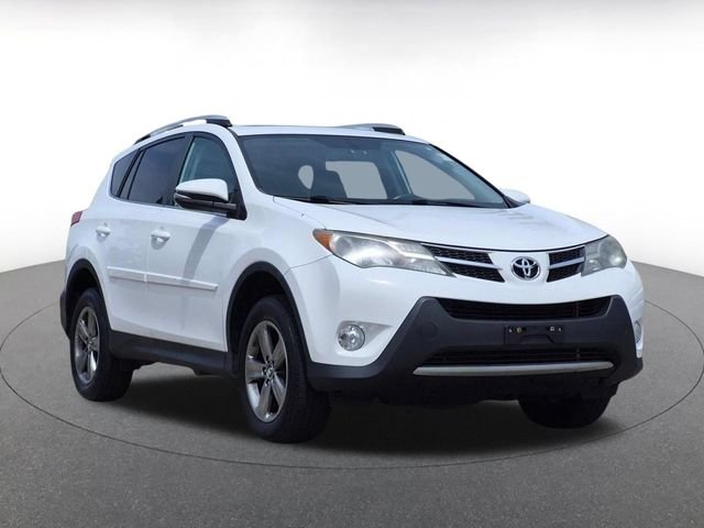 Used 2015 White Toyota XLE image 1
