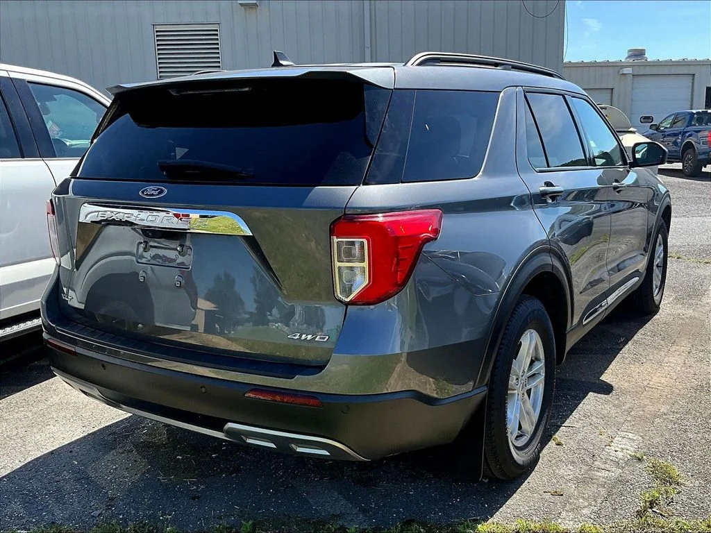 New 2023 Gray Ford XLT image 4