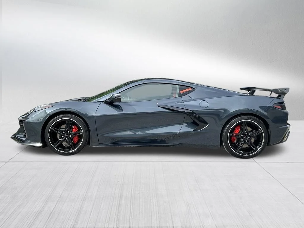 Used 2021 Gray Chevrolet Stingray image 8