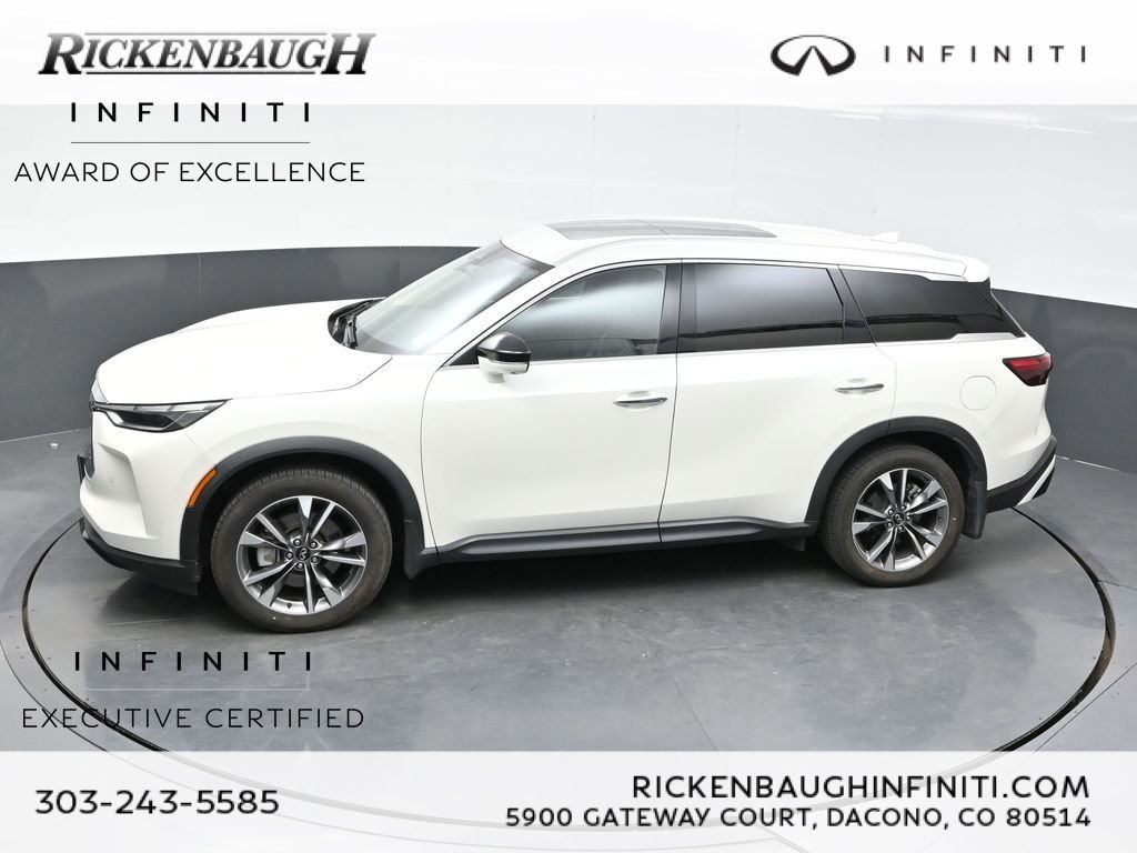 Certified Used 2023 White INFINITI LUXE image 38