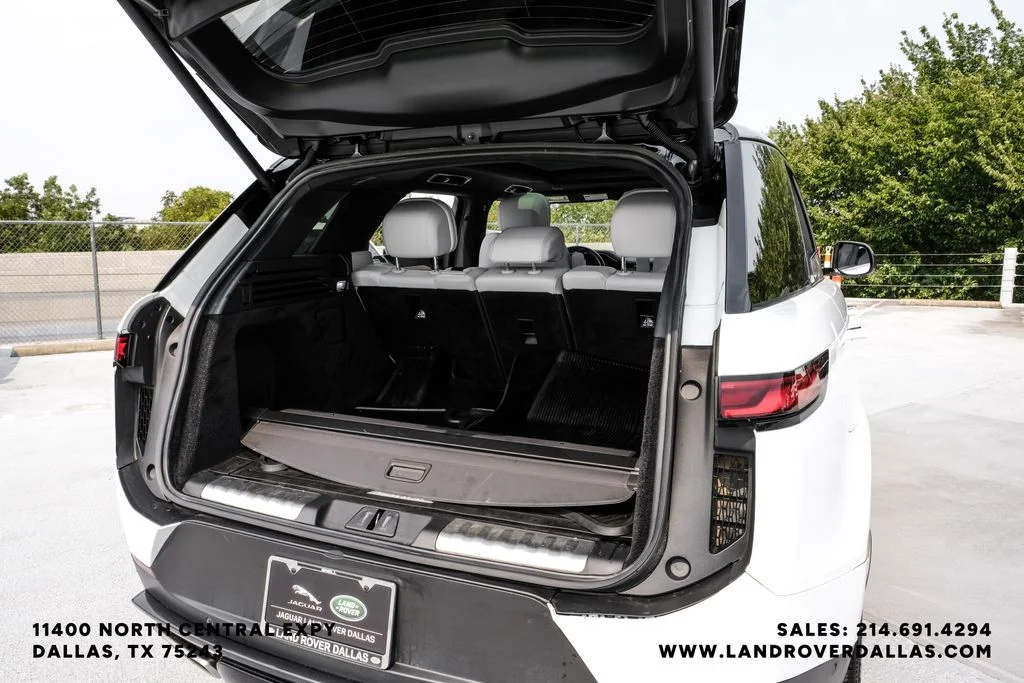 Used 2023 Fuji White Land Rover SE image 61