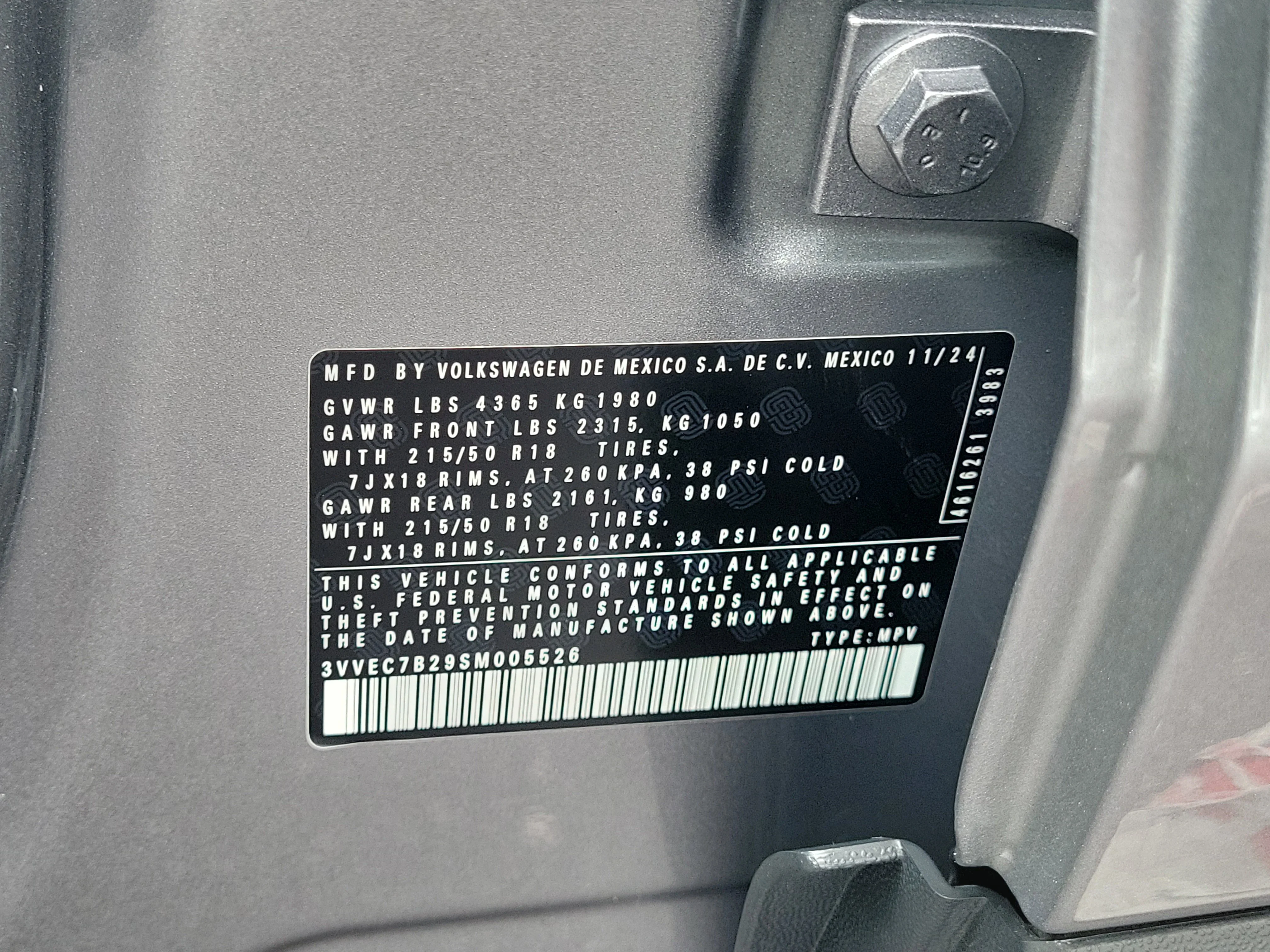 Certified Used 2025 Silver Volkswagen 1.5T SE image 33