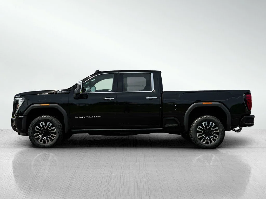 New 2026 Onyx Black GMC Denali Ultimate image 4