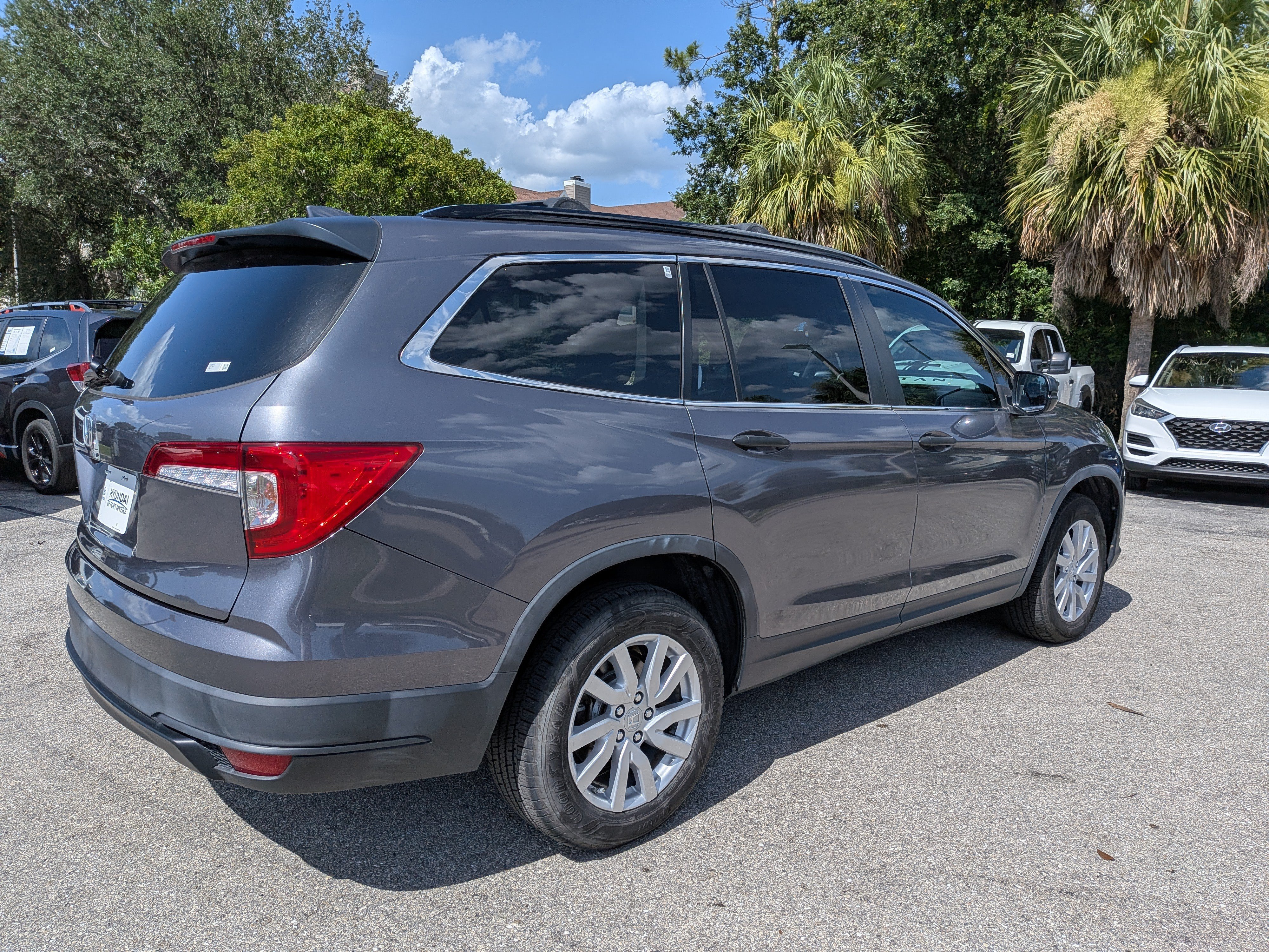 Used 2021 Modern Steel Metallic Honda LX image 4