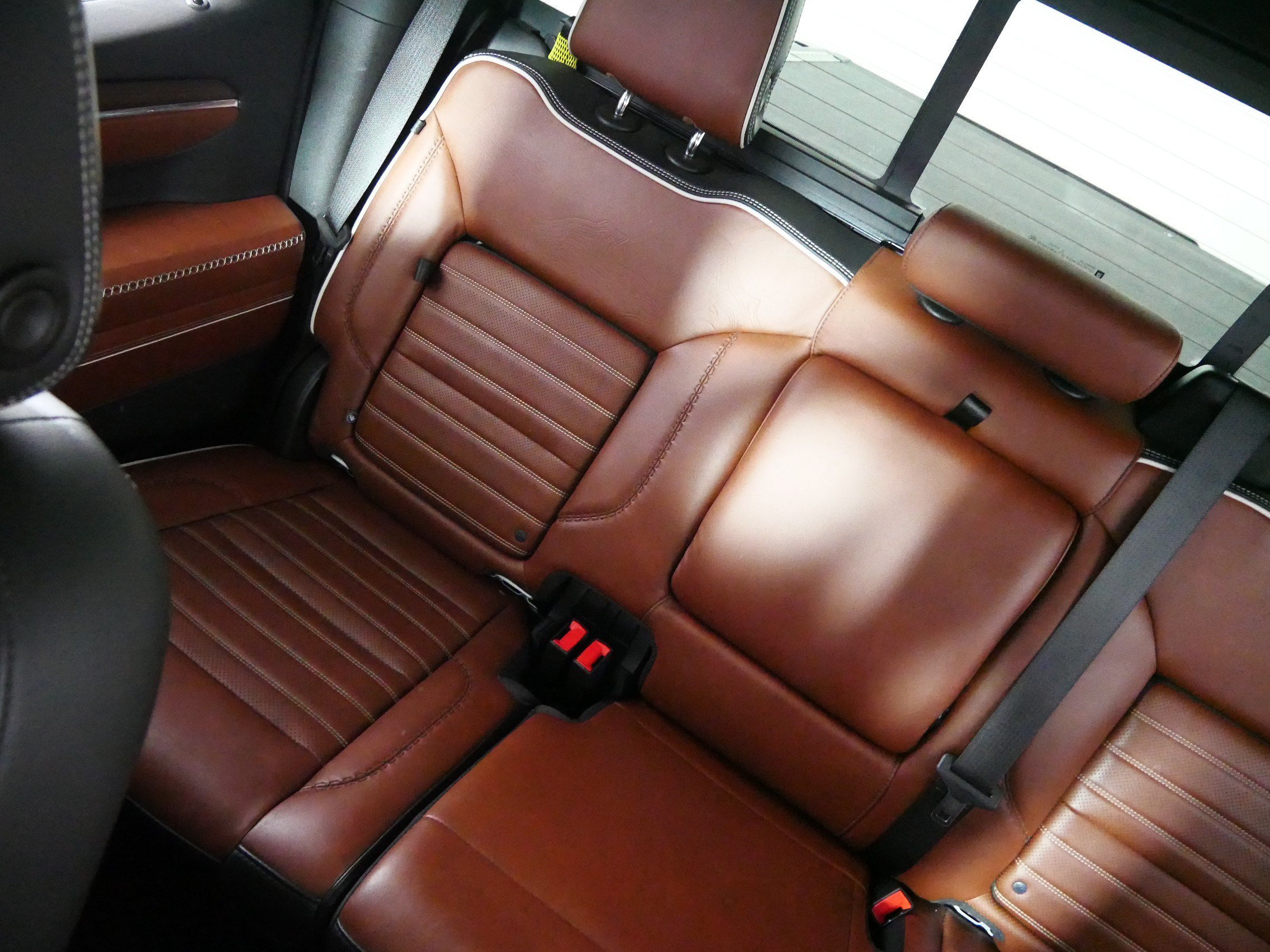Used 2023 White Frost Tricoat GMC Denali Ultimate image 12