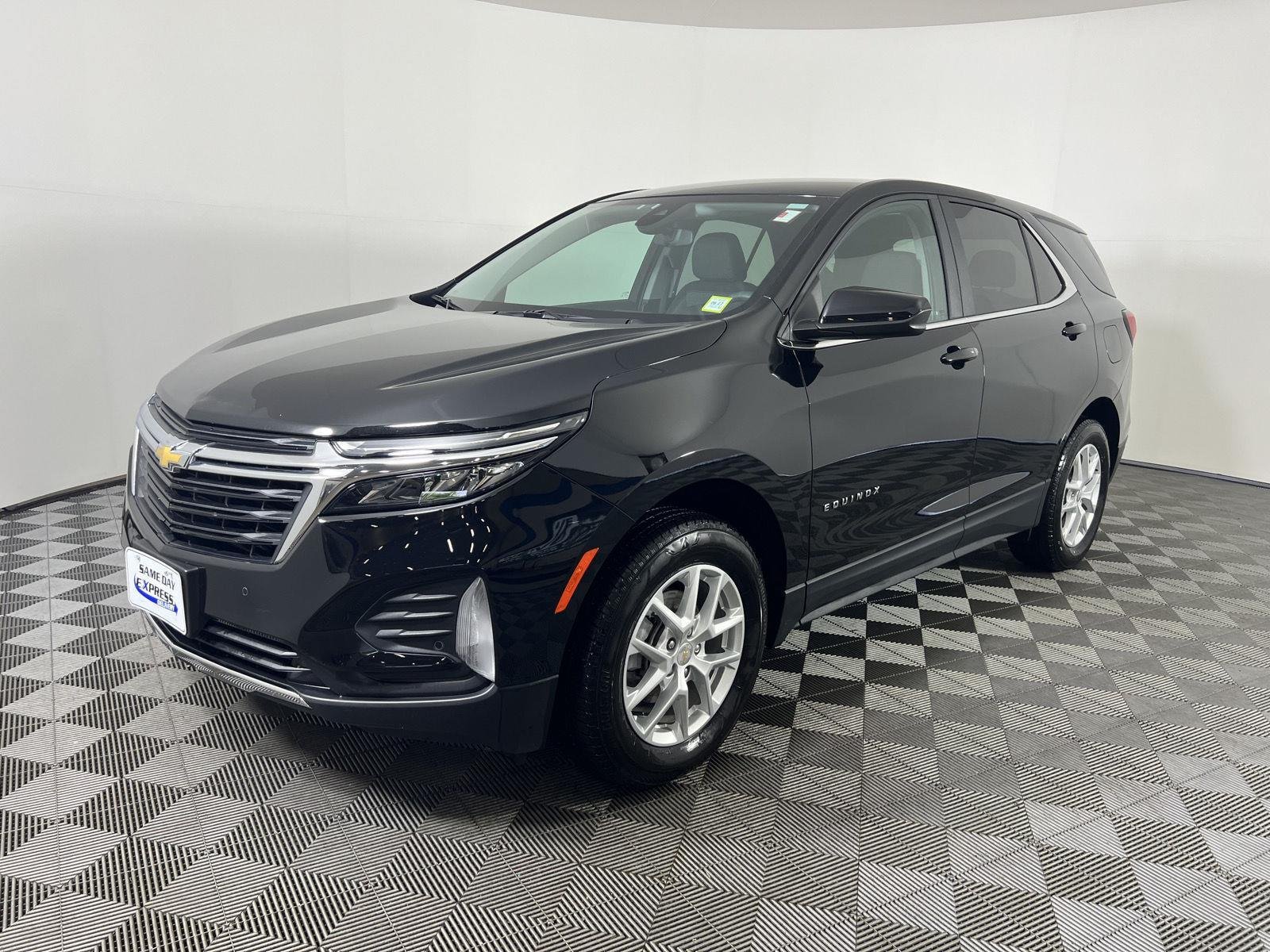 Used 2024 Mosaic Black Metallic Chevrolet LT image 28