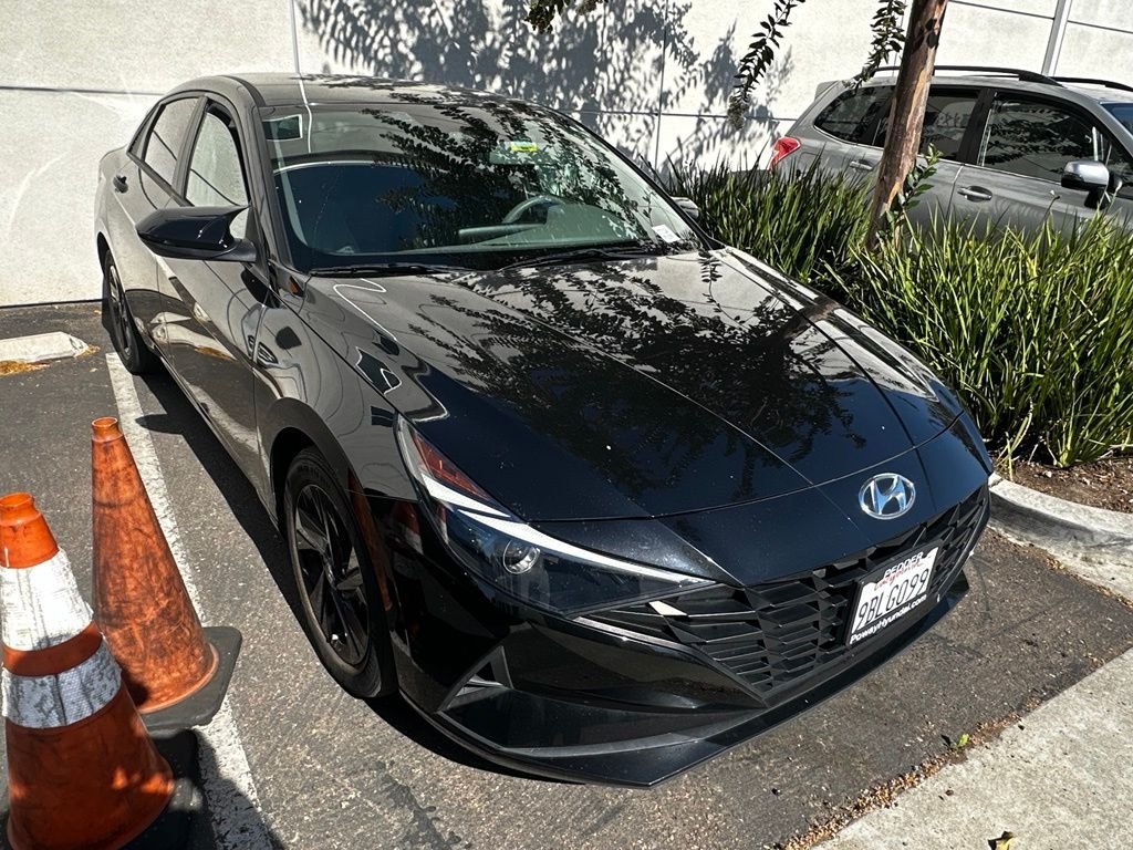 Used 2022 Black Hyundai SEL image 10