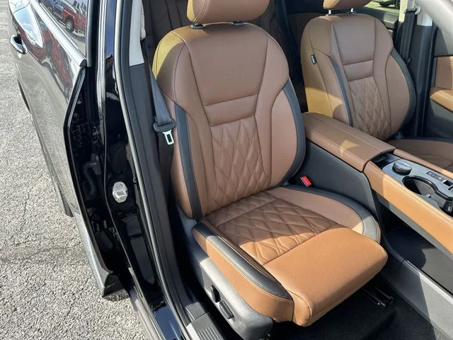 New 2026 Super Black Nissan Platinum image 28