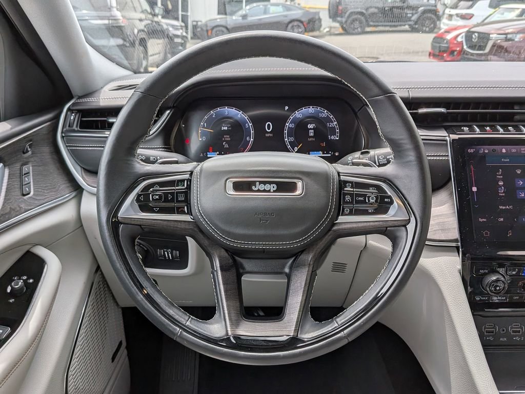 Used 2023 White Jeep Overland image 17