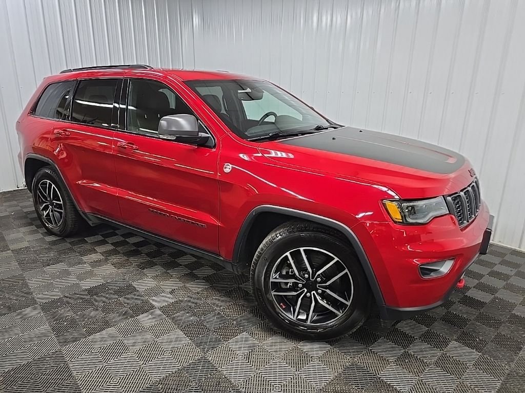 Used 2021 Red Line Jeep Trailhawk image 7