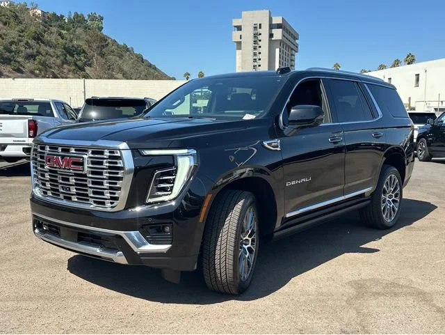 2026 GMC Yukon Denali - Photo 10