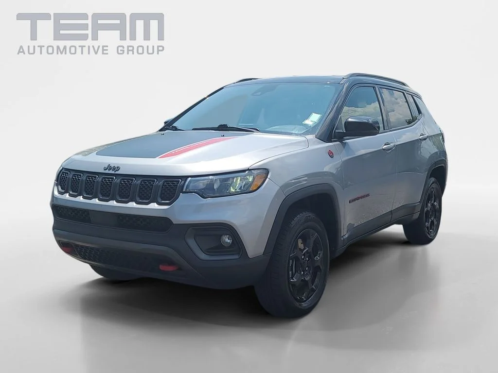 Used 2024 Black Jeep Trailhawk image 3