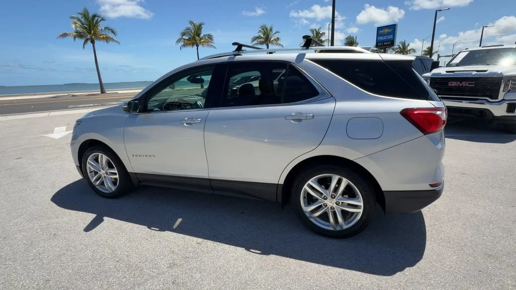 Used 2018 SILVER ICE METALLIC Chevrolet Premier image 6