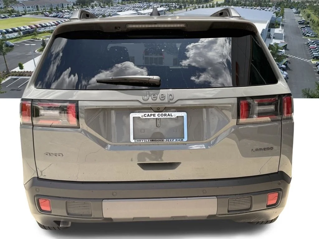 New 2026 Sting-Gray Clearcoat Jeep Laredo image 5