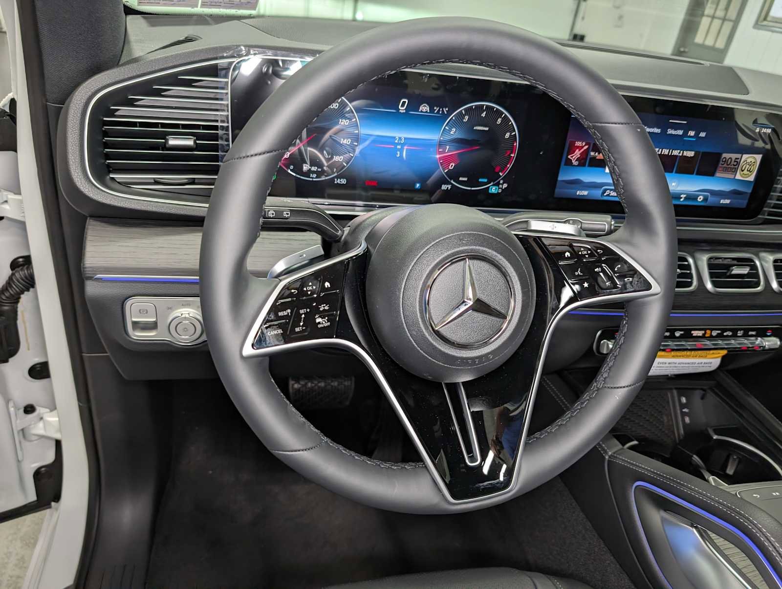New 2026 MANUFAKTUR Moonlight White Magno Mercedes-Benz GLE 350 image 29