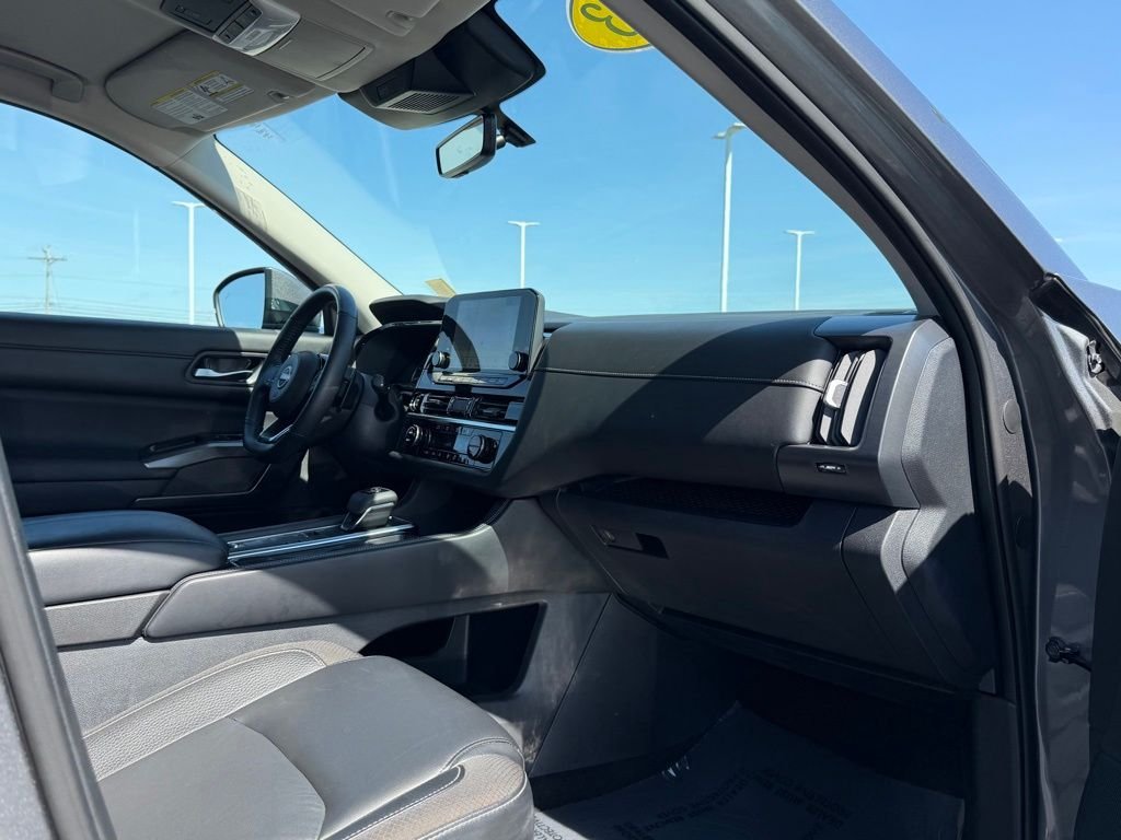Used 2023 Gray Nissan SL image 25