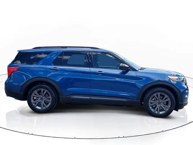 Used 2023 Blue Ford XLT image 4