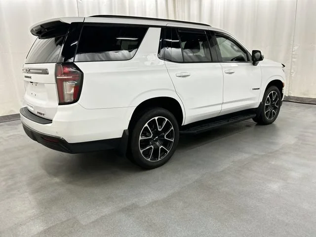 Used 2021 SUMMIT WHITE Chevrolet RST image 4