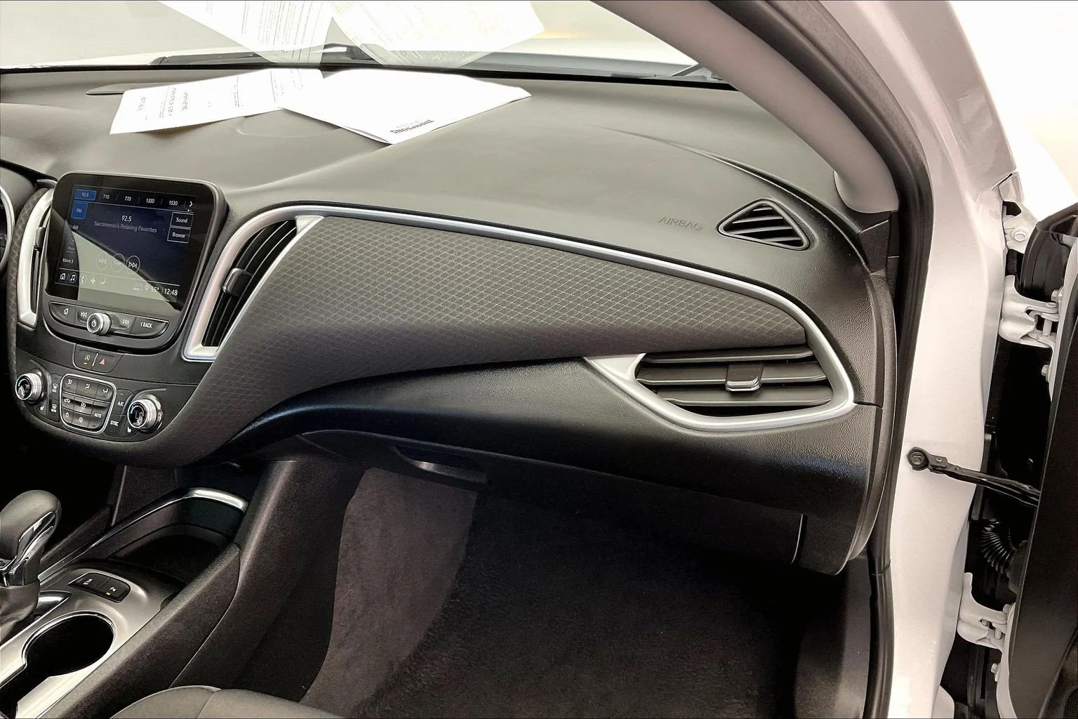 Used 2025 Summit White Chevrolet LT image 16