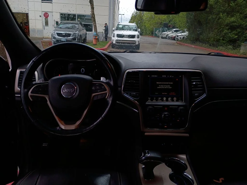 Used 2014 Black Forest Green Pearlcoat Jeep Limited image 15