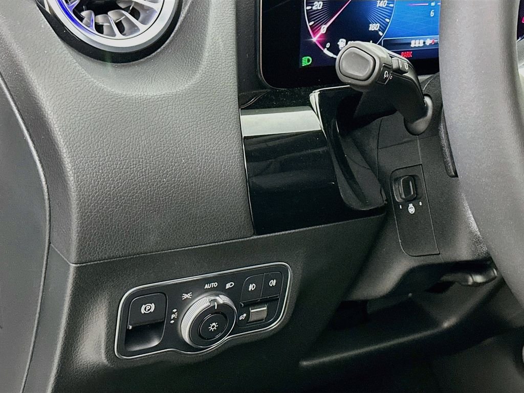 New 2026 Cirrus Silver Metallic Mercedes-Benz GLA 250 image 9