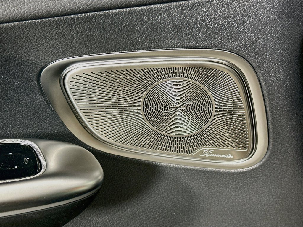 New 2027 Graphite Grey Metallic Mercedes-Benz GLC 300 image 18