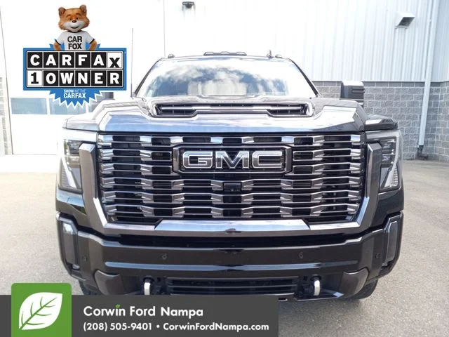 Used 2024 Onyx Black GMC  image 8