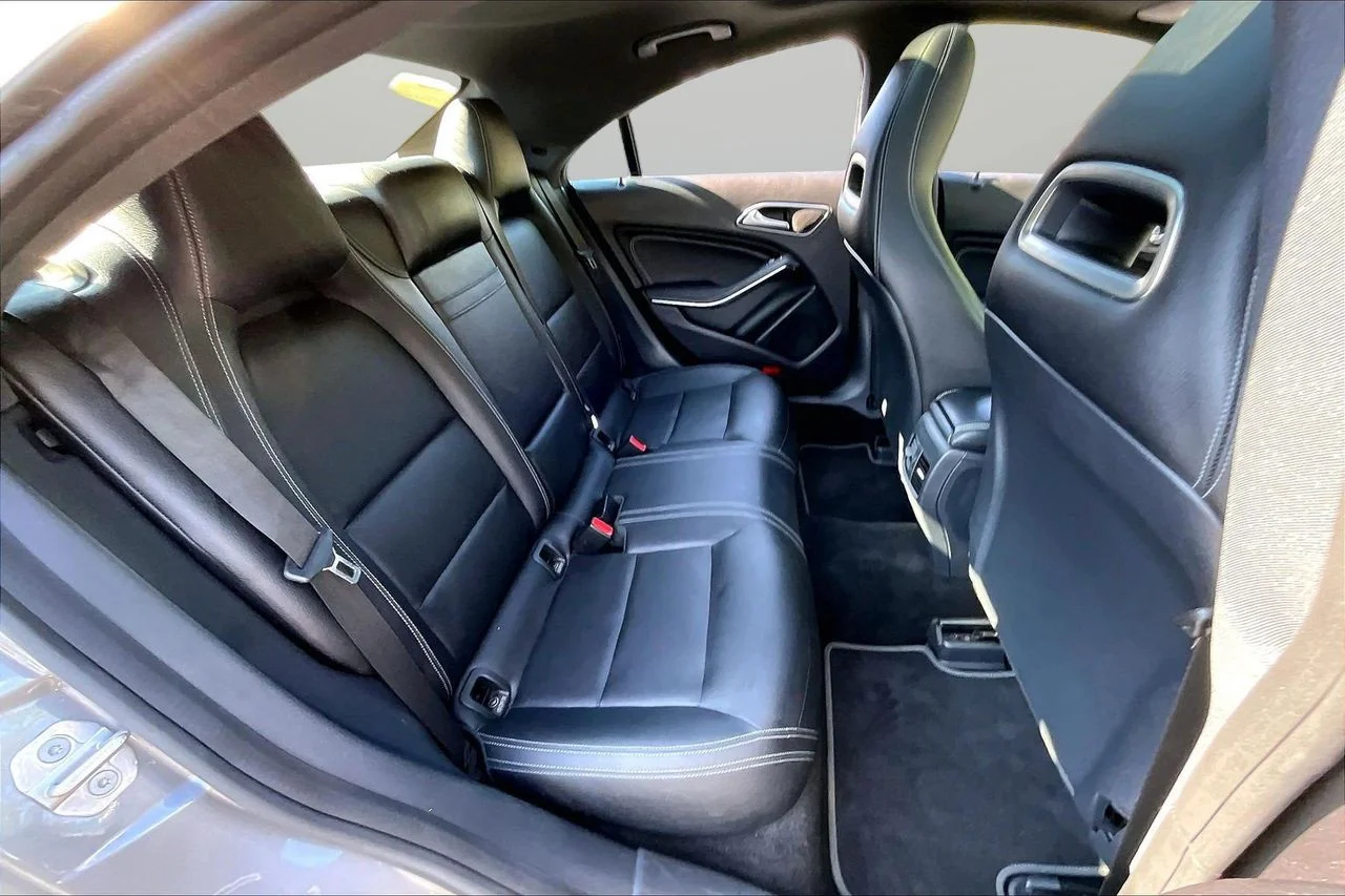 Used 2019 Gray Mercedes-Benz CLA 250 image 24